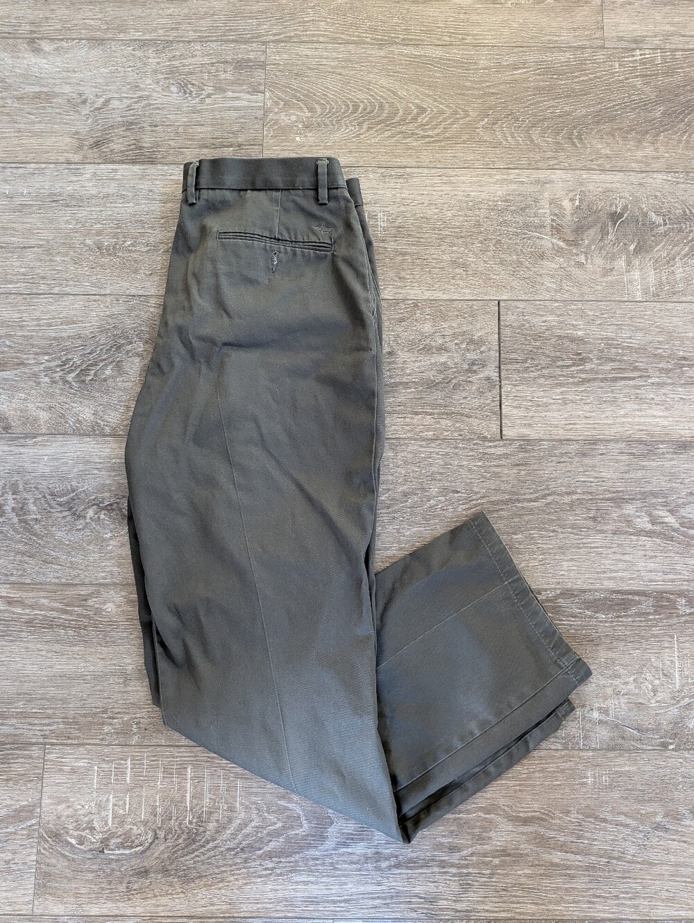 Dockers Classic Fit Khakis (Men's 36x32)